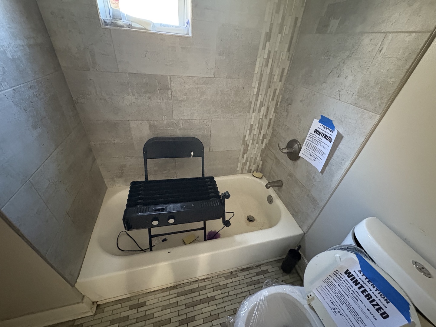 3843 West Fillmore Street Chicago, IL 60624 - Photo 10 of 38 a living room with furniture