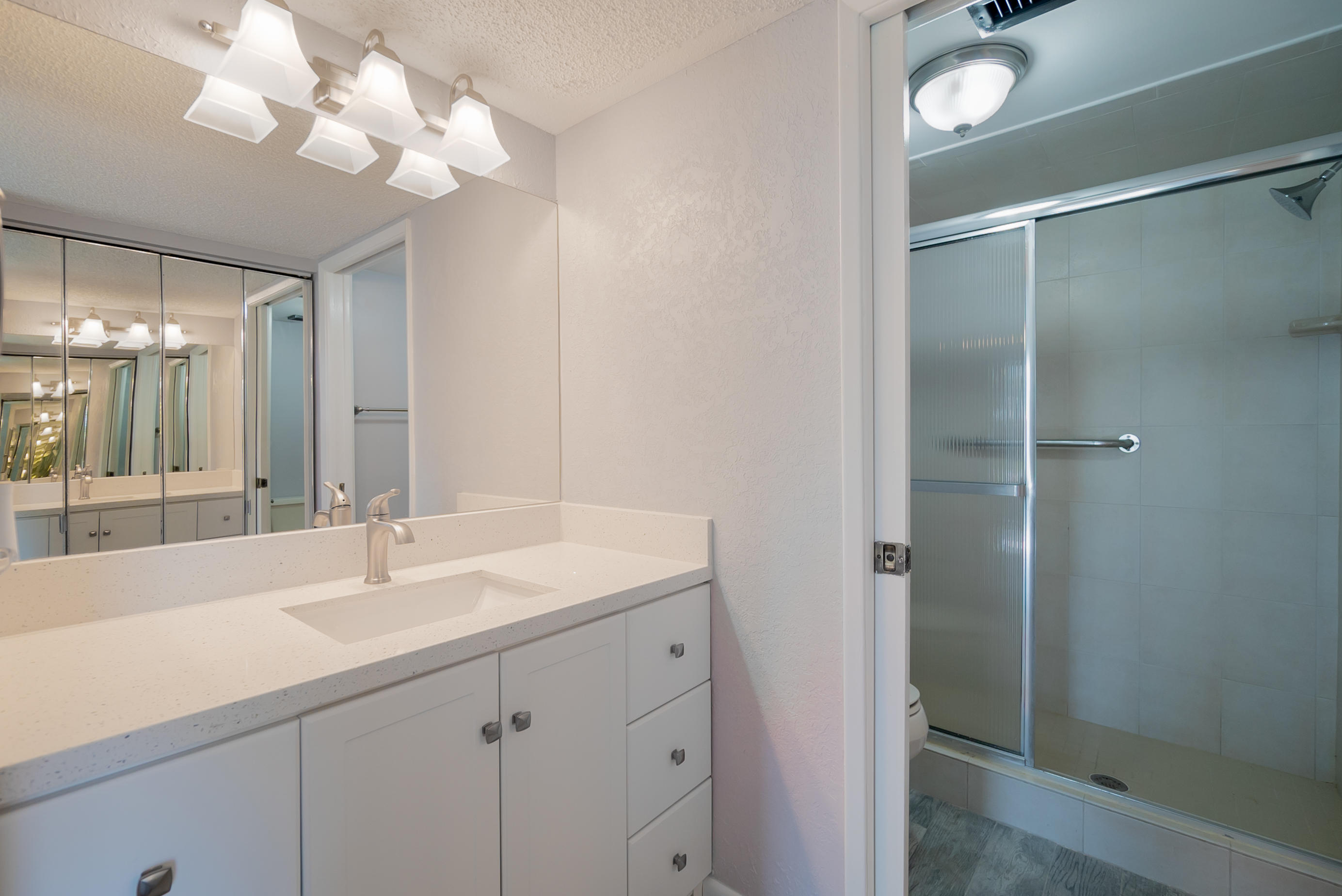 9070 Tracy Court, Unit 8 Boca Raton, FL 33496 - Photo 11 of 31 12. Master Bathroom