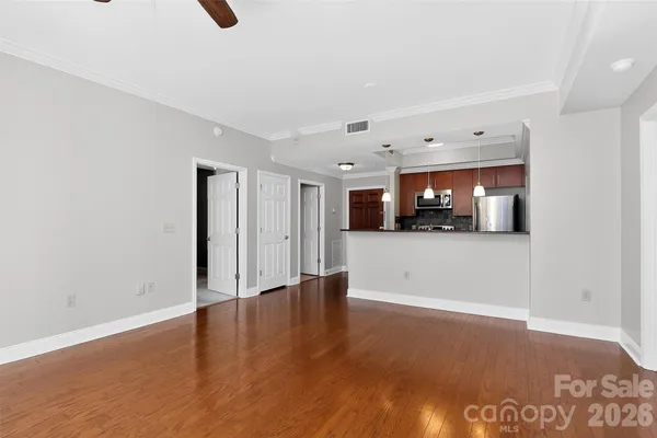 $479,000 | 300 West 5th Street, Unit 413, Charlotte, NC 28202