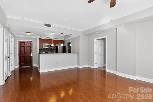 $479,000 | 300 West 5th Street, Unit 413, Charlotte, NC 28202