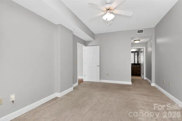 $479,000 | 300 West 5th Street, Unit 413, Charlotte, NC 28202