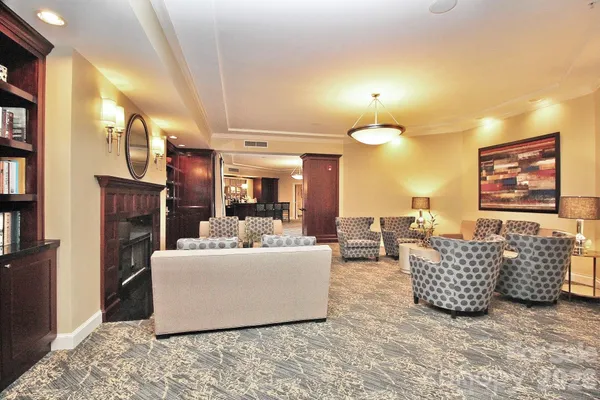 $479,000 | 300 West 5th Street, Unit 413, Charlotte, NC 28202