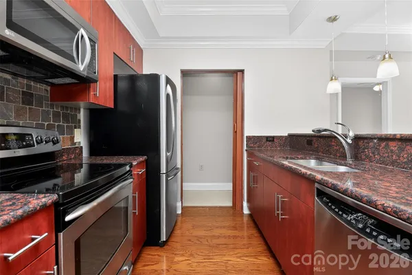 $479,000 | 300 West 5th Street, Unit 413, Charlotte, NC 28202