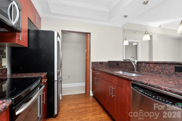 $479,000 | 300 West 5th Street, Unit 413, Charlotte, NC 28202