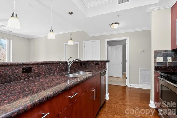 $479,000 | 300 West 5th Street, Unit 413, Charlotte, NC 28202