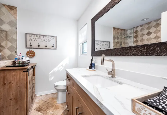 $599,000 | 325 Ling Street, Bayou Vista, TX 77563