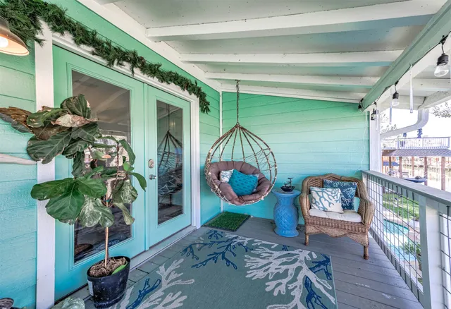 $599,000 | 325 Ling Street, Bayou Vista, TX 77563