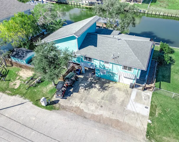 $599,000 | 325 Ling Street, Bayou Vista, TX 77563