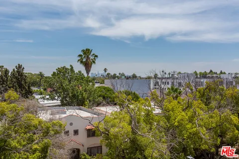 $5,250 | 857 North Hayworth Avenue, Unit 301, Los Angeles, CA 90046