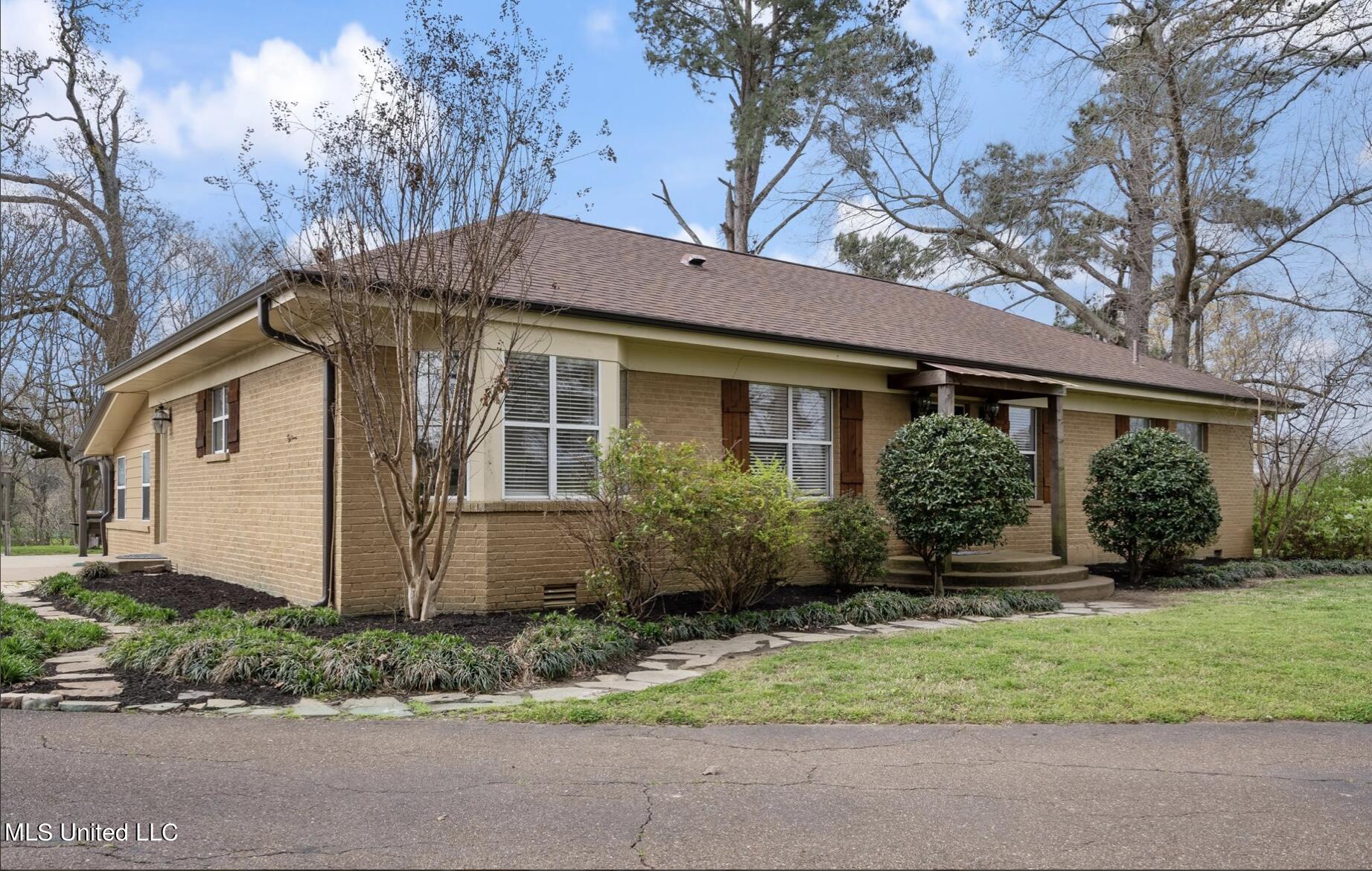 629 Gaines Road Hernando, MS 38632 - Photo 3 of 26 C4E9E216-AC49-4524-8608-F6C1E51D9E90