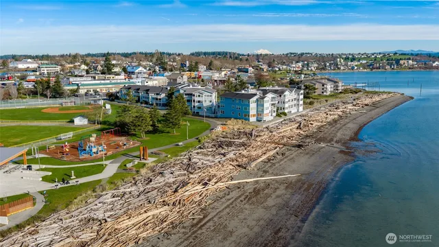 $389,000 | 651 Southeast Bayshore Drive, Unit B301, Oak Harbor, WA 98277