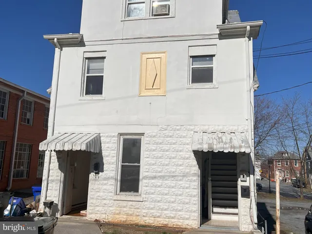 $1,200 | 24 West Cecil Street, Winchester, VA 22601