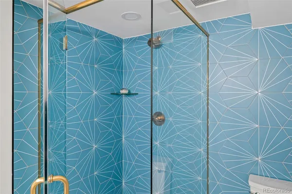 $6,900 | 1585 South Elm Street, Denver, CO 80222