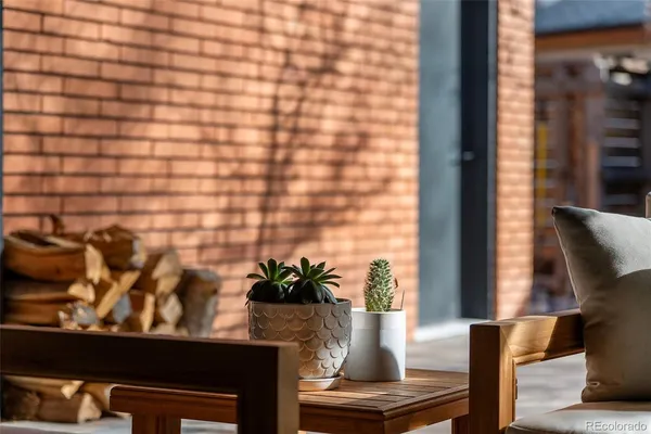 $6,900 | 1585 South Elm Street, Denver, CO 80222