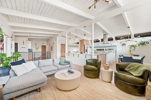 $6,900 | 1585 South Elm Street, Denver, CO 80222