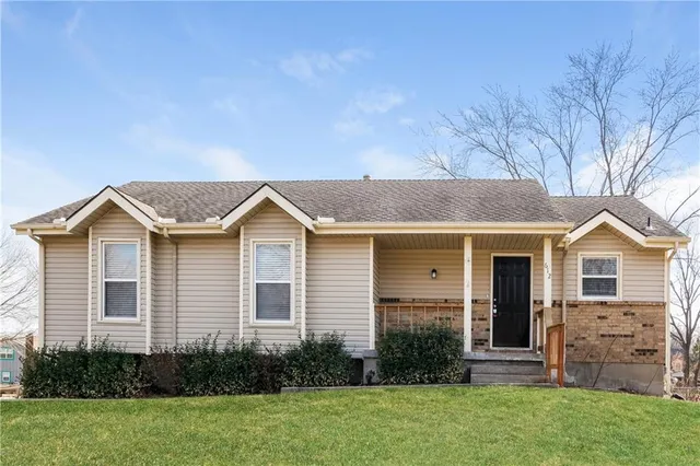 $1,855 | 612 Arena Drive, Peculiar, MO 64078