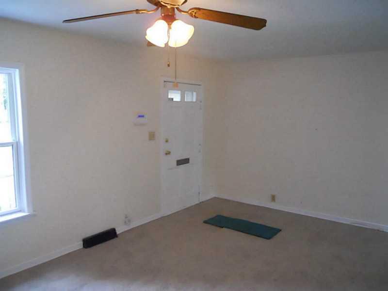 2220 Rutland Avenue Springfield, OH 45505 - Photo 3 of 23