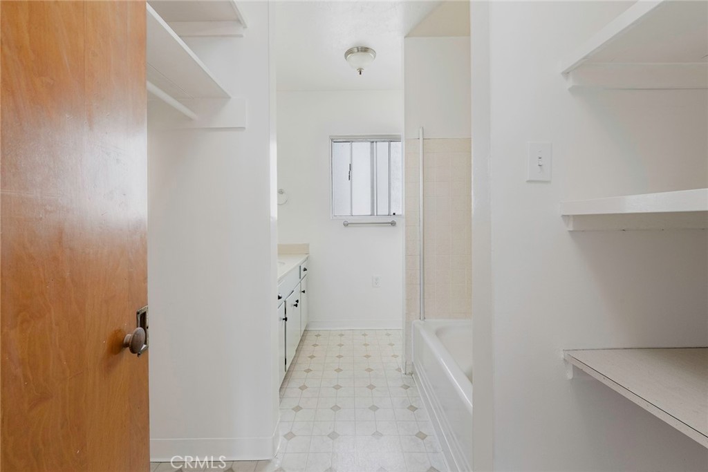 24 Roswell Avenue Long Beach, CA 90803 - Photo 9 of 13