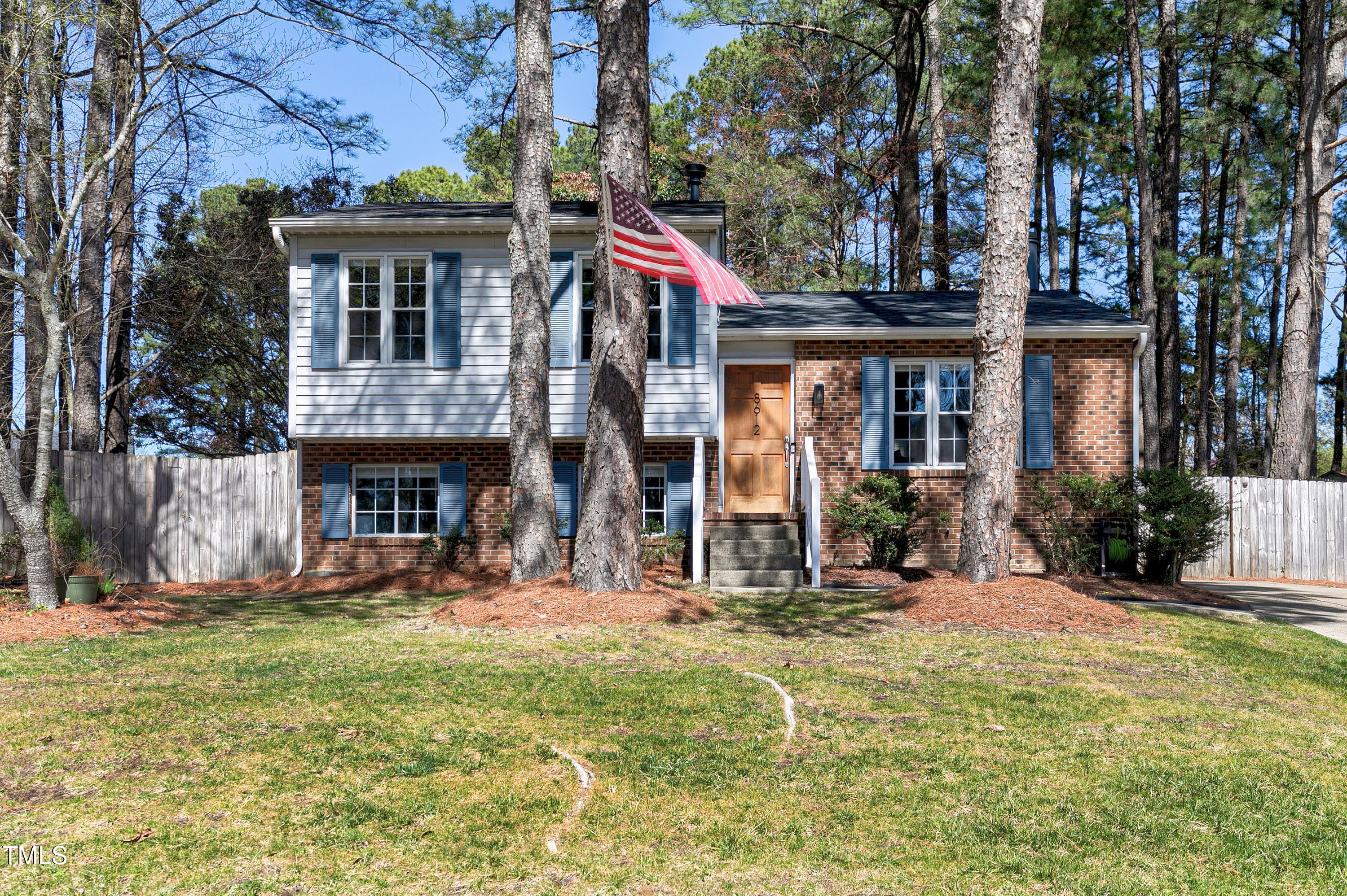 8612 Keegan Court Raleigh, NC 27613 - Photo 2 of 31 Scene-2