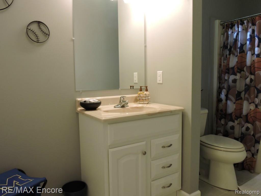 2470 Ridge Road White Lake, MI 48383 - Photo 32 of 44 DSCN1278.jpg