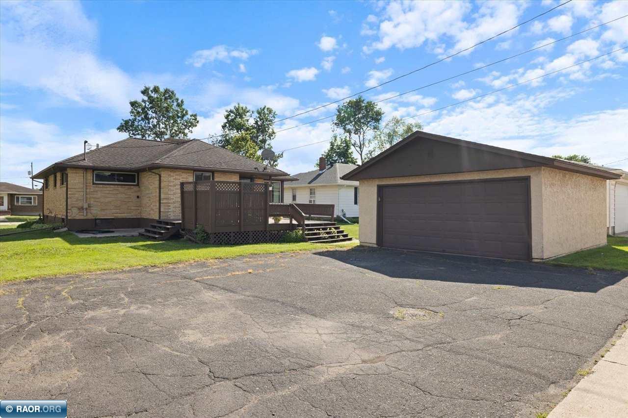 907 9th Street South Virginia, MN 55792 - Photo 26 of 31