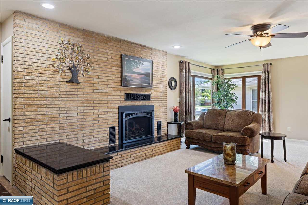 907 9th Street South Virginia, MN 55792 - Photo 8 of 31