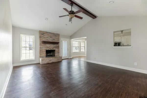 $2,200 | 17982 County Road 1275, Tyler, TX 75703