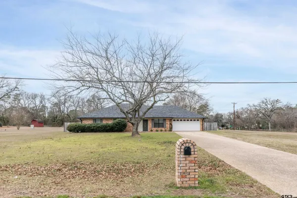 $2,200 | 17982 County Road 1275, Tyler, TX 75703