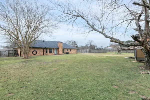 $2,200 | 17982 County Road 1275, Tyler, TX 75703
