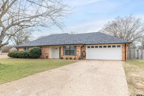 $2,200 | 17982 County Road 1275, Tyler, TX 75703