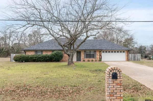 $2,200 | 17982 County Road 1275, Tyler, TX 75703