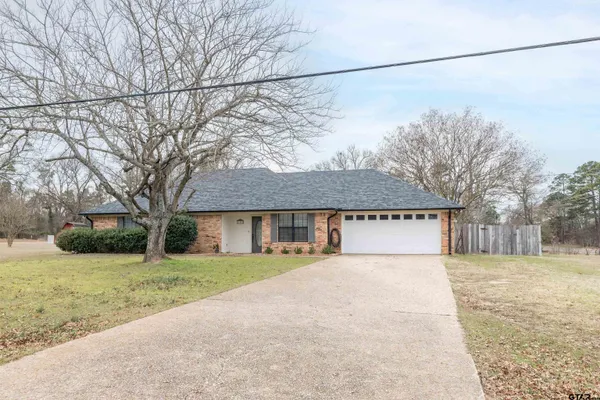 $2,200 | 17982 County Road 1275, Tyler, TX 75703