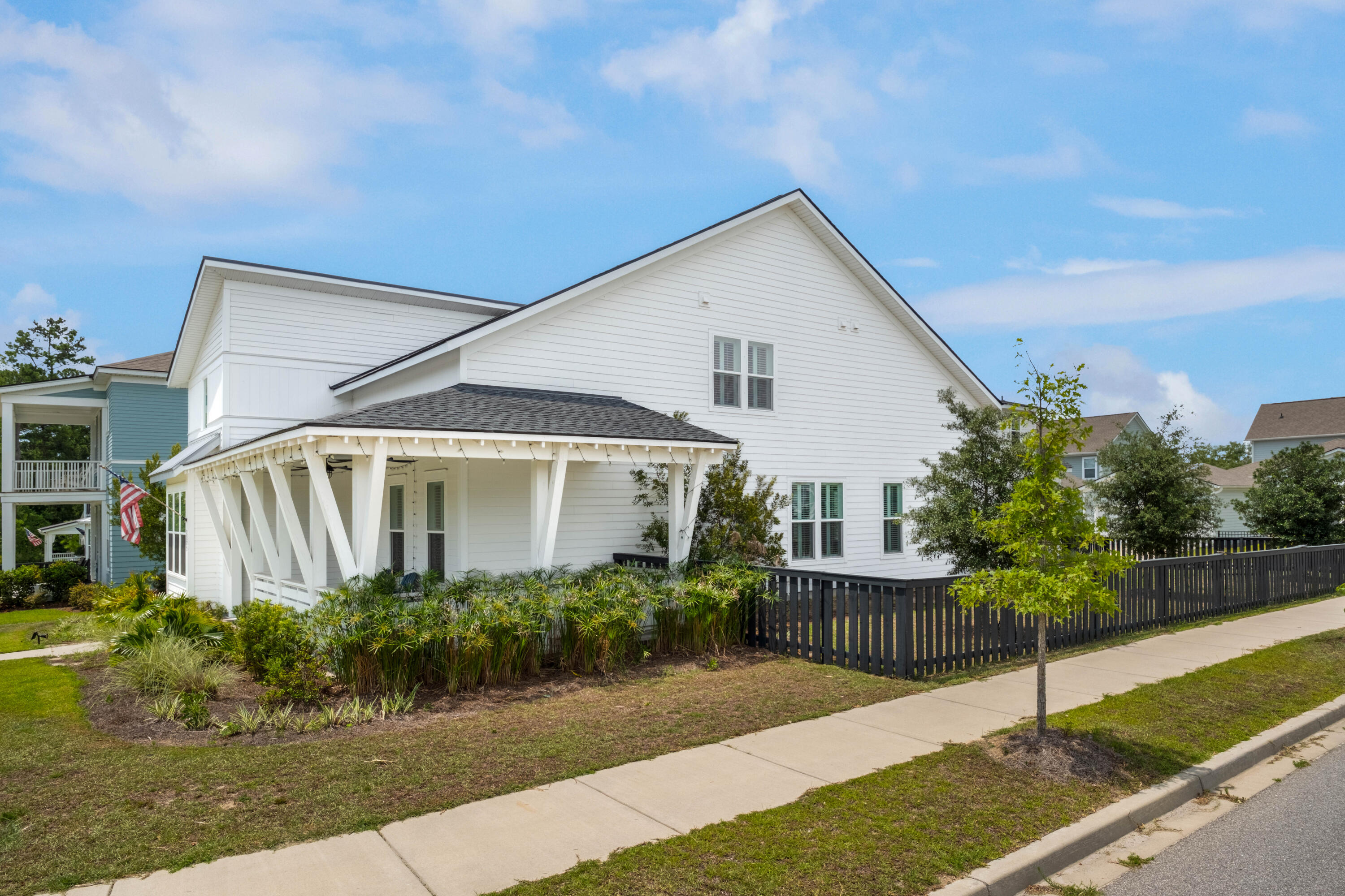 2229 Generals Street Charleston, SC 29492 - Photo 3 of 36 03