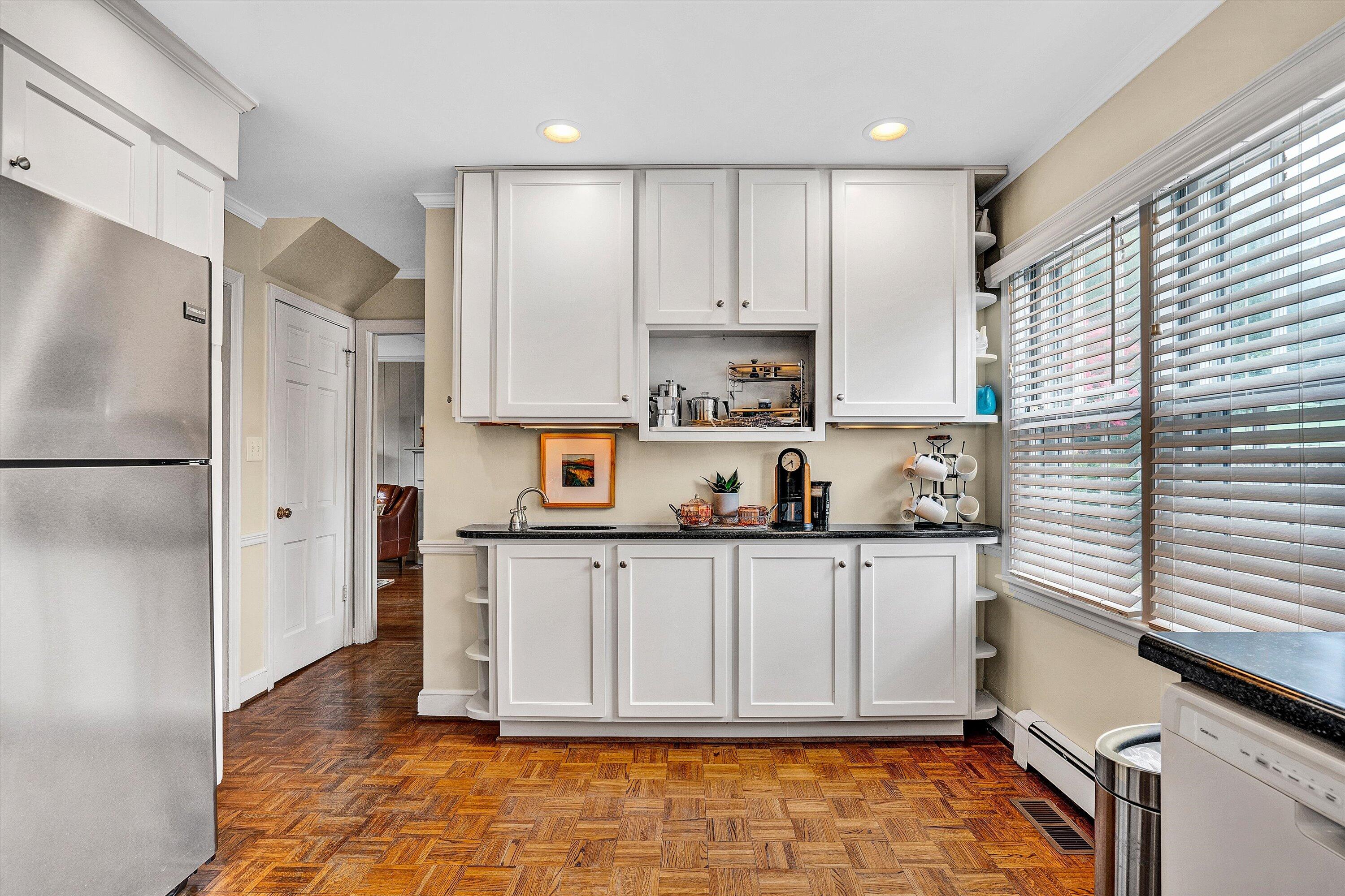 2201 Hunters Road Southwest Roanoke, VA 24015 - Photo 24 of 56 24-DSC00304