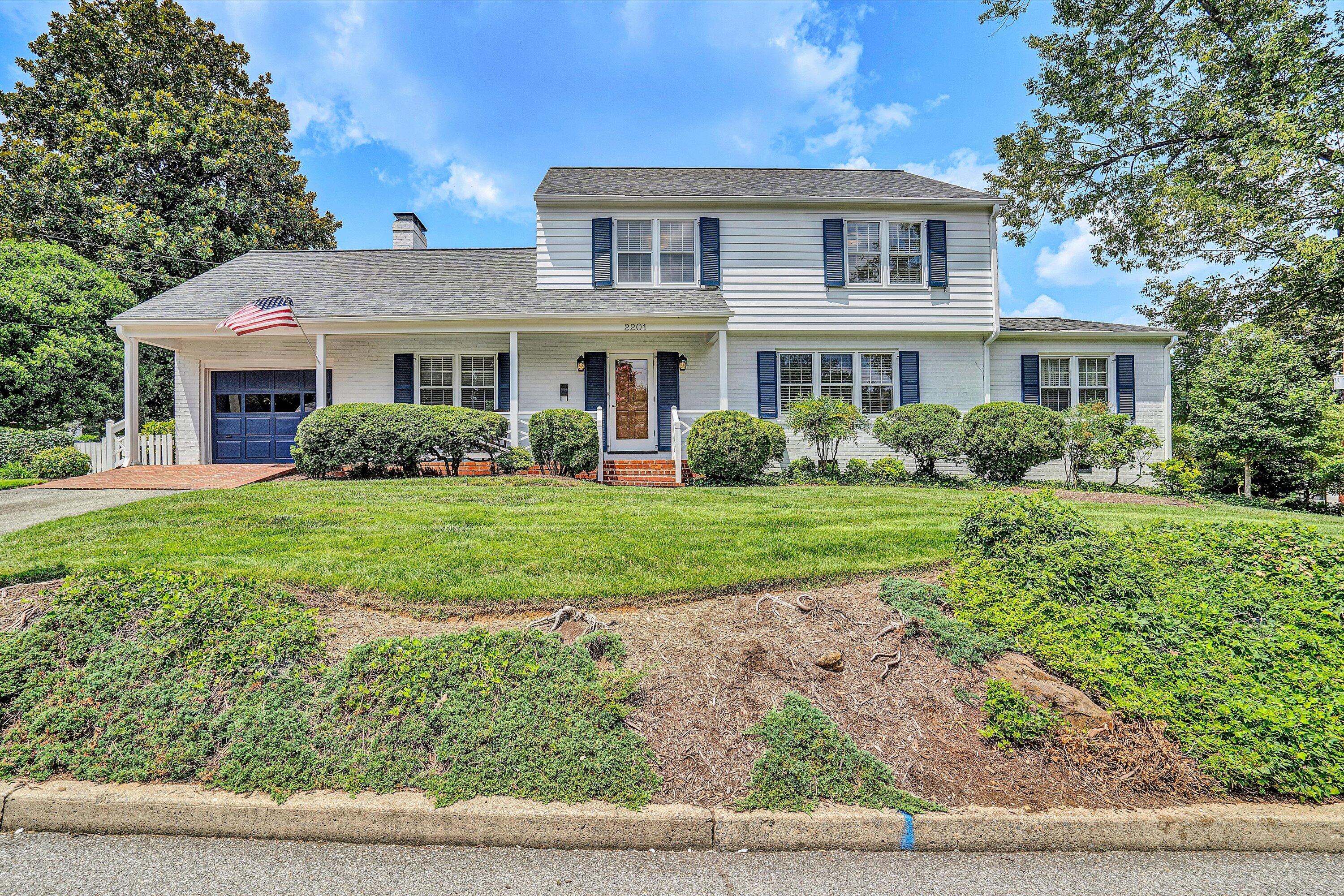 2201 Hunters Road Southwest Roanoke, VA 24015 - Photo 3 of 56 03-DSC00442
