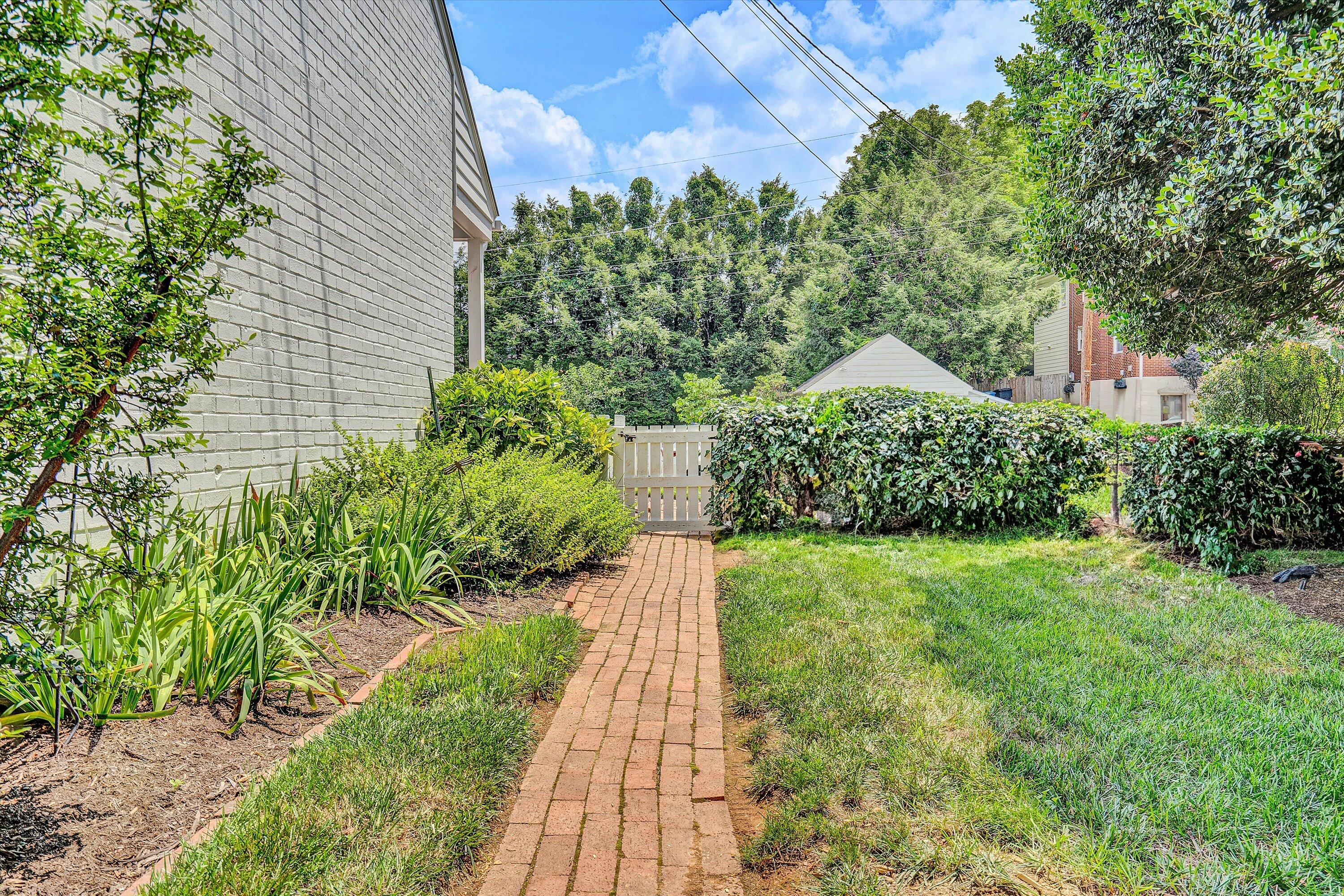 2201 Hunters Road Southwest Roanoke, VA 24015 - Photo 52 of 56 53-DSC00412