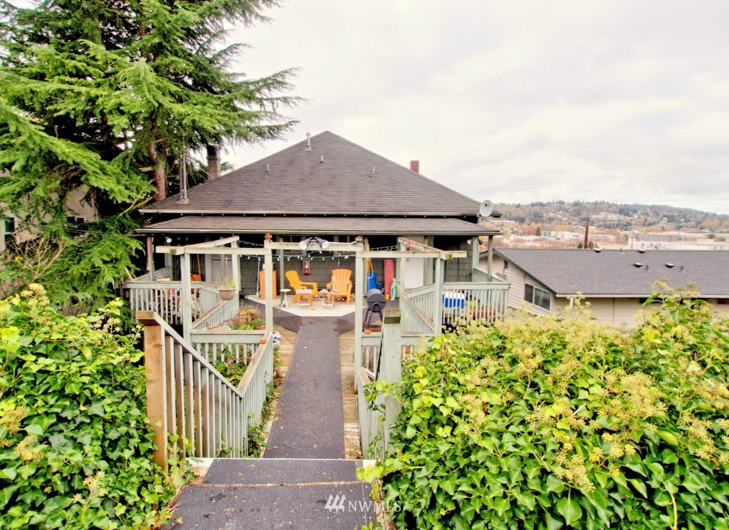 426 Mill Avenue South Renton, WA 98057 - Photo 4 of 12 Gallery Image 4