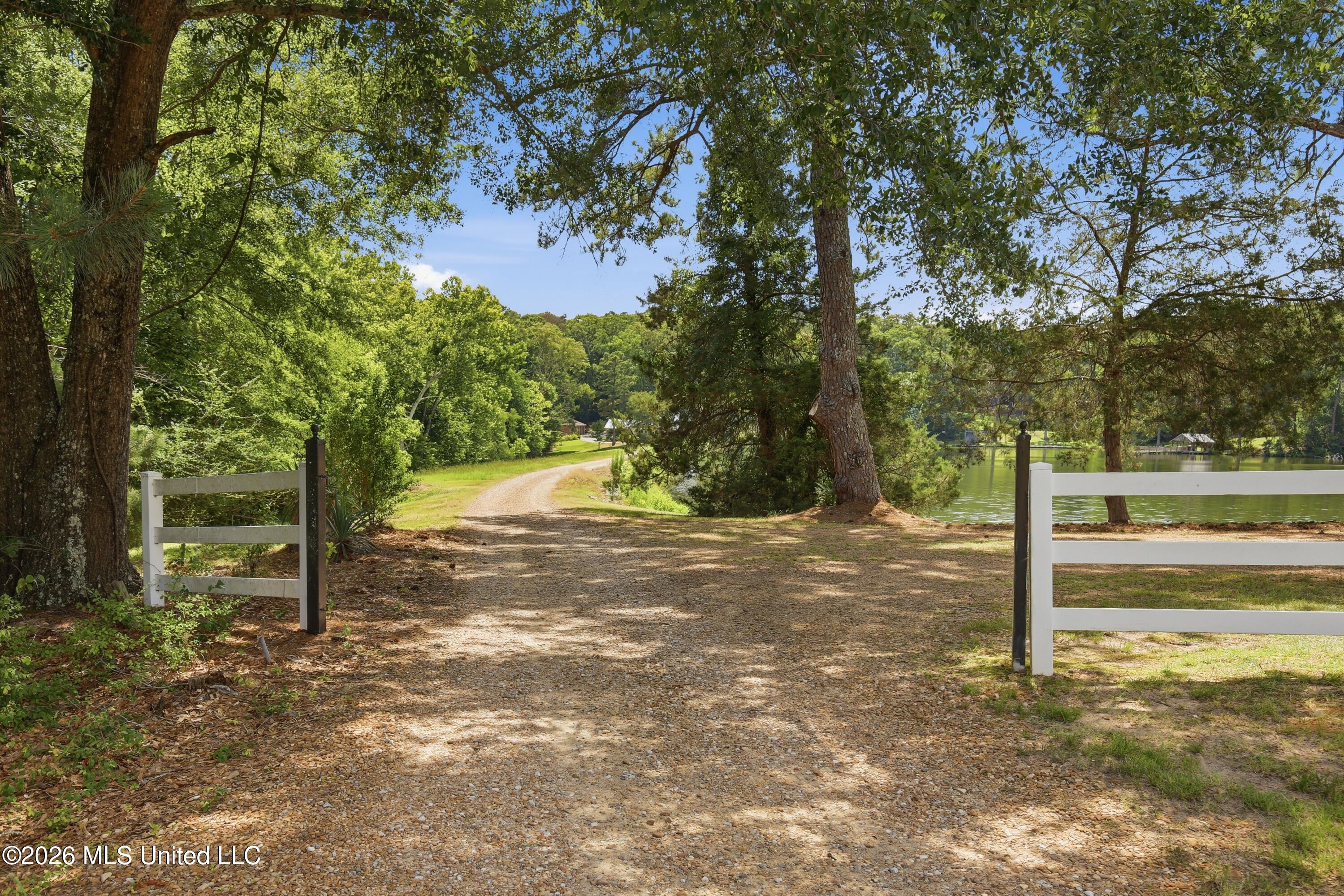 683 Cedar Hill Road Flora, MS 39071 - Photo 86 of 97 005-683 Cedar Hill Rd _ Hometoursms.com
