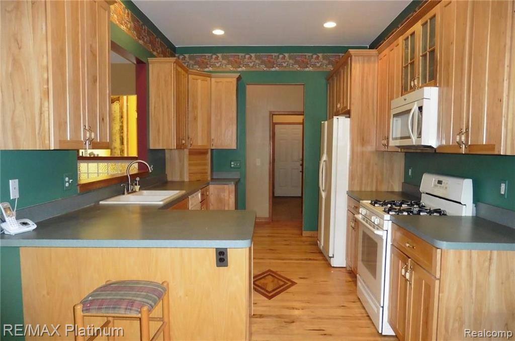 4320 Center Road Linden, MI 48451 - Photo 5 of 25