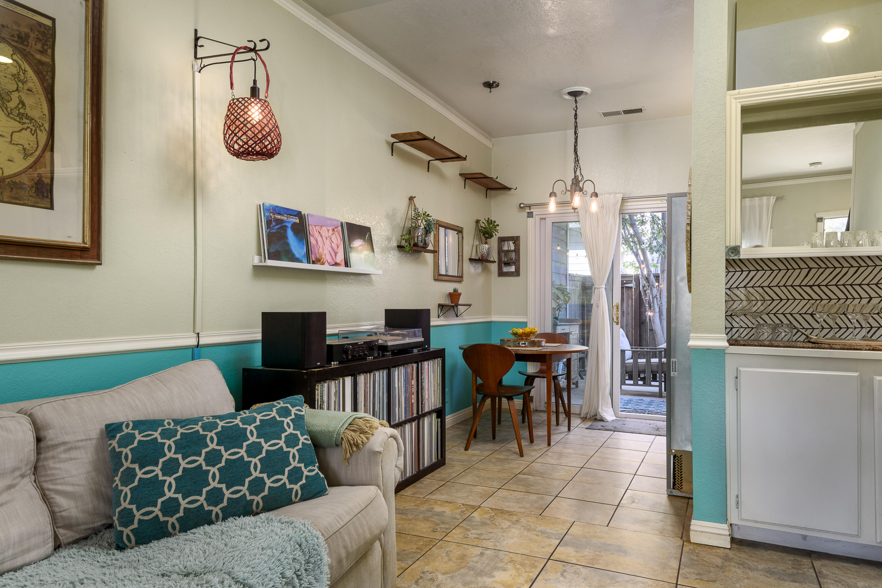 DiningArea