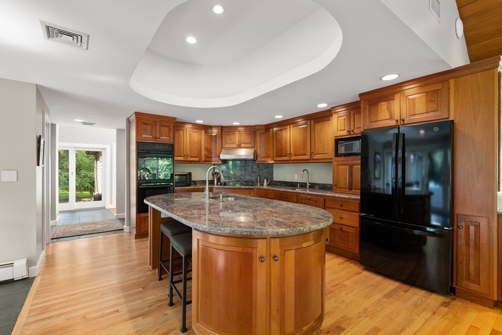 177 Plympton Road Sudbury, MA 01776 - Photo 15 of 40