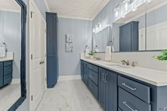 $575,000 | 2102 Sassy Lane, Baton Rouge, LA 70808