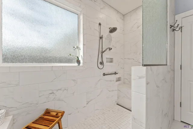 $575,000 | 2102 Sassy Lane, Baton Rouge, LA 70808