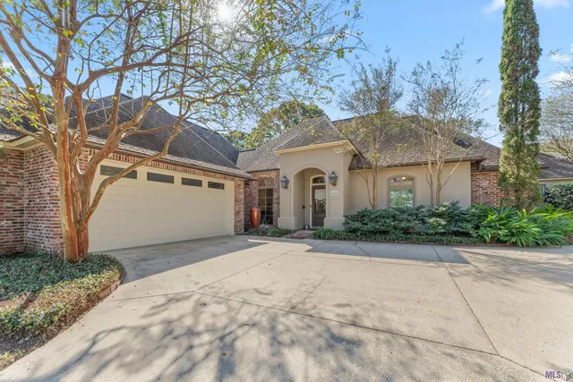 $575,000 | 2102 Sassy Lane, Baton Rouge, LA 70808