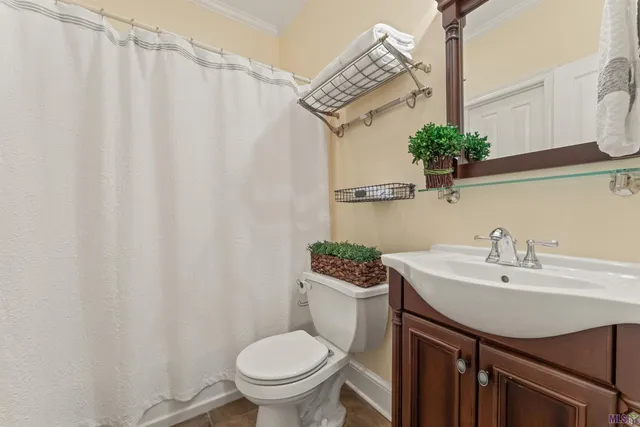 $575,000 | 2102 Sassy Lane, Baton Rouge, LA 70808