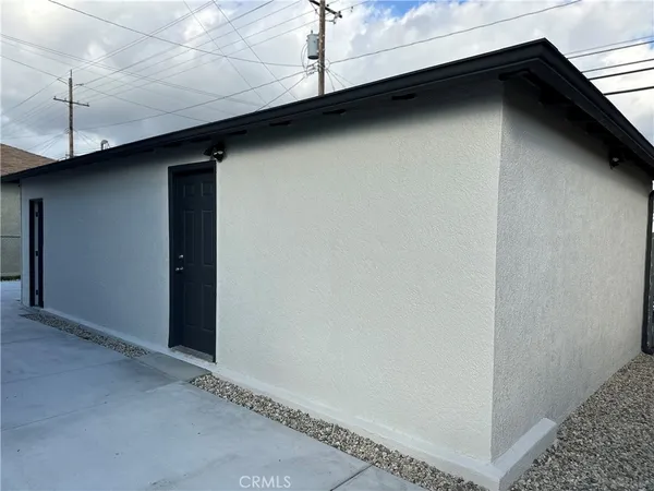 $2,950 | 1436 North Hollywood Way, Unit A, Burbank, CA 91505