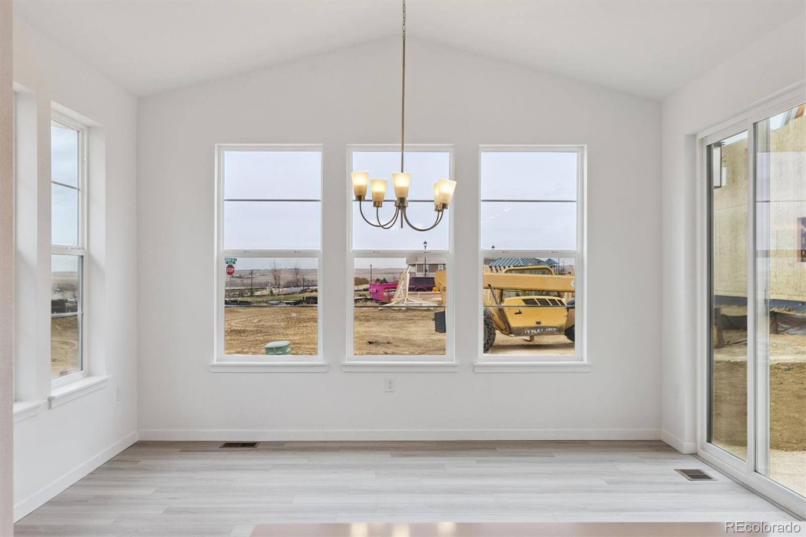 2144 South Ider Way Aurora, CO 80018 - Photo 13 of 27 a view of cabinet and window