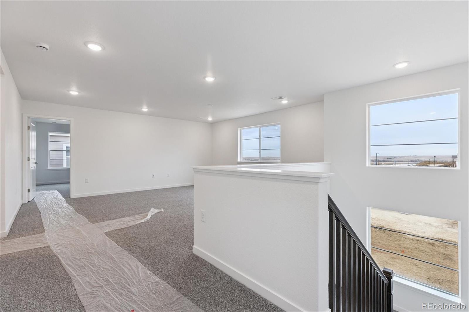 2144 South Ider Way Aurora, CO 80018 - Photo 16 of 27 a view of livingroom with furniture