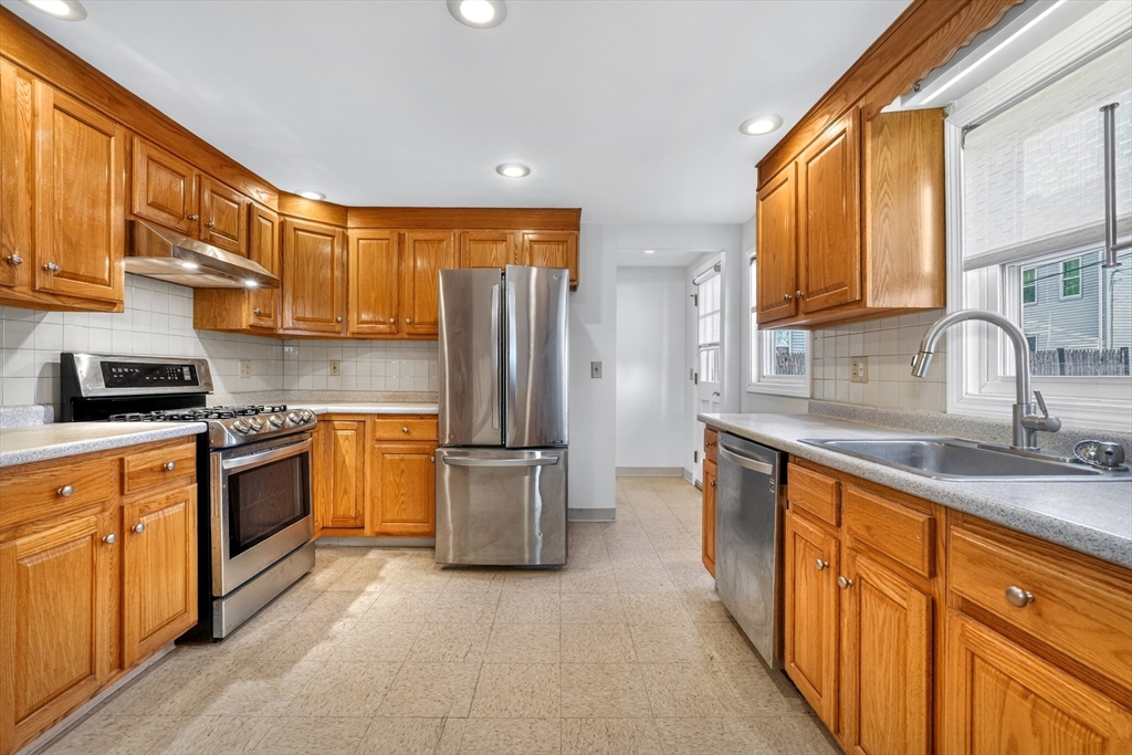 46-48 Swanton Street Winchester, MA 01890 - Photo 9 of 41