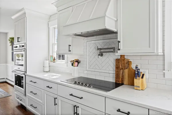 $999,000 | 22 Marquette Drive, Smithtown, NY 11787